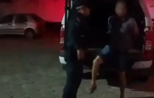 Homem-e-preso-suspeito-de-atos-libidinos-criaca-canal92am